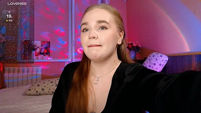 Snapshot of EmiRisse chatting on 22, 11, 2025 EmiRisse online show from 22, 11, 2025