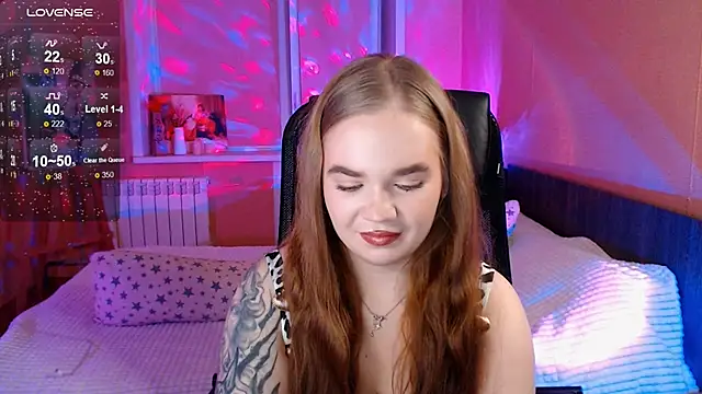 Snapshot of EmiRisse chatting on 25, 11, 2025 EmiRisse online show from 25, 11, 2025