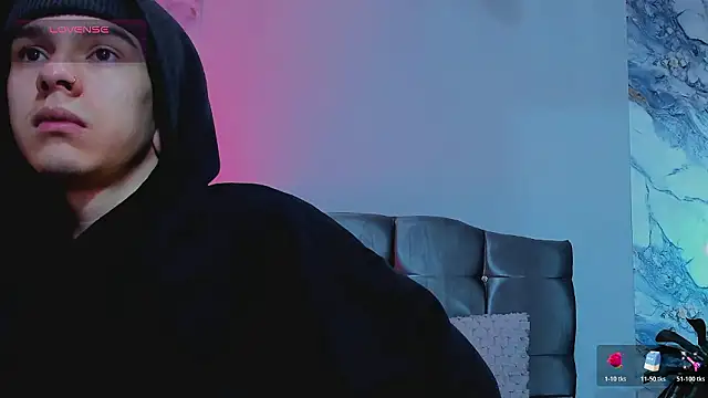 Snapshot of James_Adams_01 chatting on 6, 3, 2026 James Adams 01 online show from 6, 3, 2026