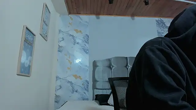 Snapshot of James_Adams_01 chatting on 19, 3, 2026 James Adams 01 online show from 19, 3, 2026