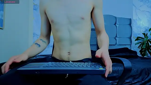 Snapshot of James_Adams_01 chatting on 9, 4, 2026 James Adams 01 online show from 9, 4, 2026