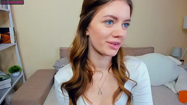 Snapshot of AngelesBenitz chatting on 7, 3, 2026 AngelesBenitz online show from 7, 3, 2026