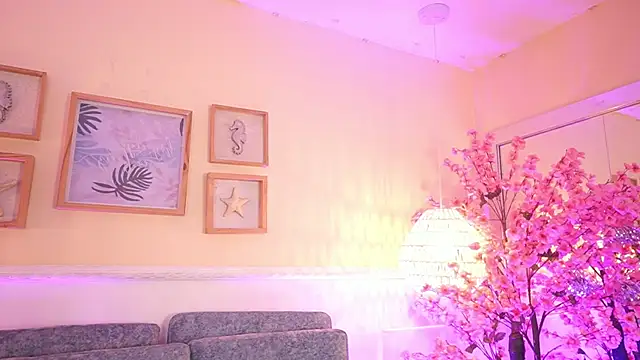 MeganLowell online show from 27, 2, 2026