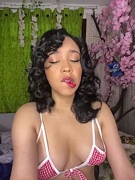 Snapshot of Esmerald_1111 chatting on 14, 4, 2026 Esmerald 1111 online show from 14, 4, 2026