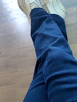 Snapshot of braidqueen00 chatting on 18, 12, 2025 braidqueen00 online show from 18, 12, 2025