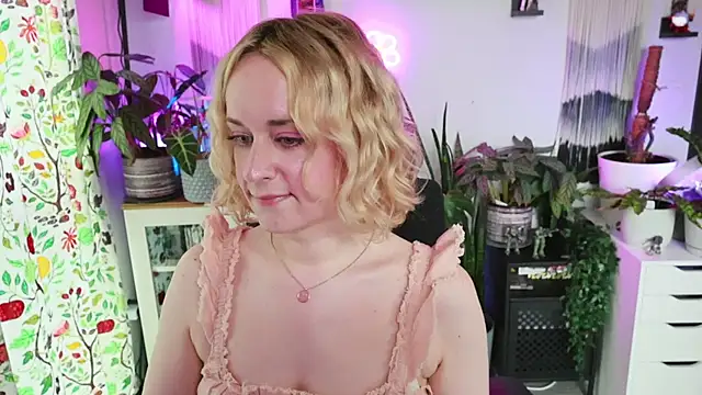 Snapshot of xzoeyryanx chatting on 2, 5, 2026 xzoeyryanx online show from 2, 5, 2026