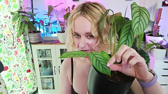 Snapshot of xzoeyryanx chatting on 17, 5, 2026 xzoeyryanx online show from 17, 5, 2026