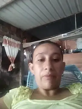 Snapshot of Mikela_19 chatting on 16, 12, 2025 Mikela 19 online show from 16, 12, 2025