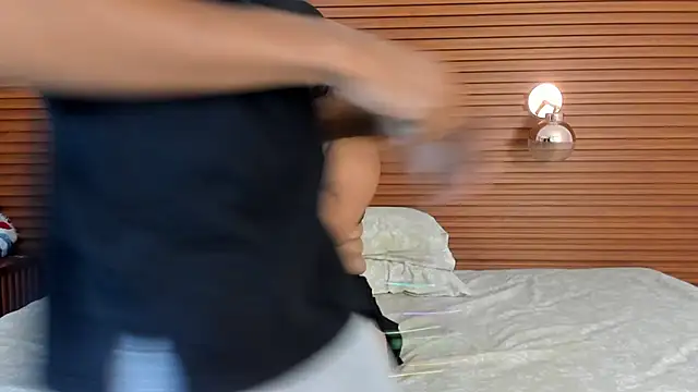 Snapshot of nathaly_matheo chatting on 4, 12, 2025 nathaly matheo online show from 4, 12, 2025