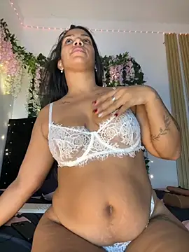 Snapshot of ArielleMillerr- chatting on 23, 11, 2025 ArielleMillerr- online show from 23, 11, 2025