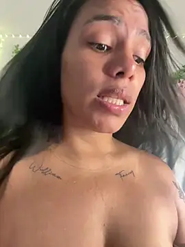 Snapshot of ArielleMillerr- chatting on 4, 4, 2026 ArielleMillerr- online show from 4, 4, 2026