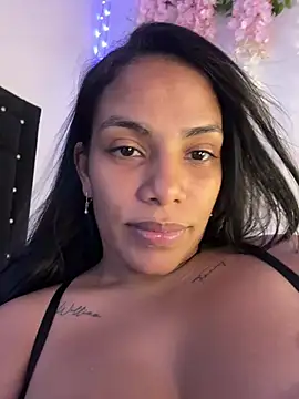 Snapshot of ArielleMillerr- chatting on 13, 4, 2026 ArielleMillerr- online show from 13, 4, 2026