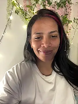 ArielleMillerr- online show from 8, 7, 2026