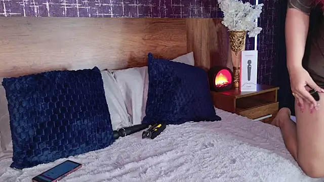 Snapshot of bella_mush chatting on 2, 3, 2026 bella mush online show from 2, 3, 2026