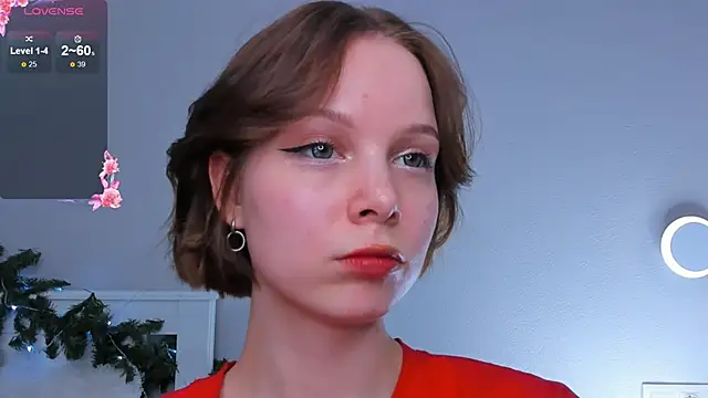 Snapshot of UmbraVelour chatting on 16, 12, 2025 UmbraVelour online show from 16, 12, 2025