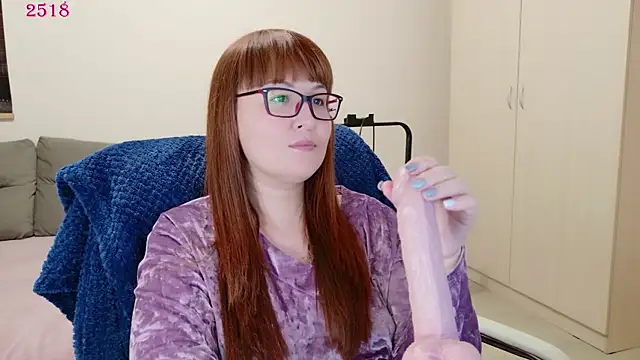 Snapshot of Foxy-lady chatting on 16, 4, 2026 Foxy-lady online show from 16, 4, 2026