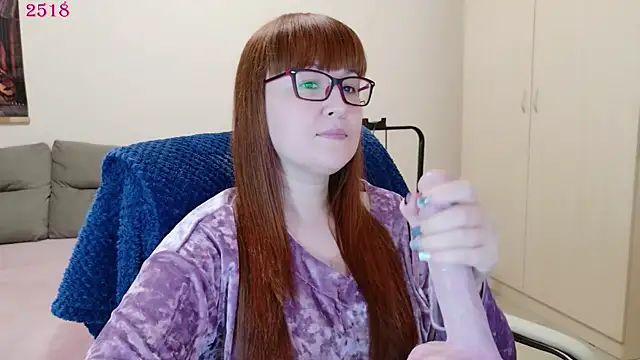 Snapshot of Foxy-lady chatting on 17, 4, 2026 Foxy-lady online show from 17, 4, 2026