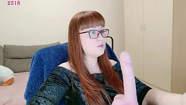 Snapshot of Foxy-lady chatting on 19, 4, 2026 Foxy-lady online show from 19, 4, 2026