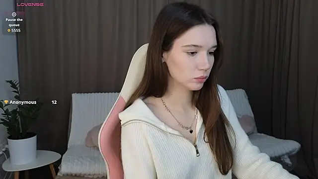 NicoletteBean online show from 24, 11, 2025