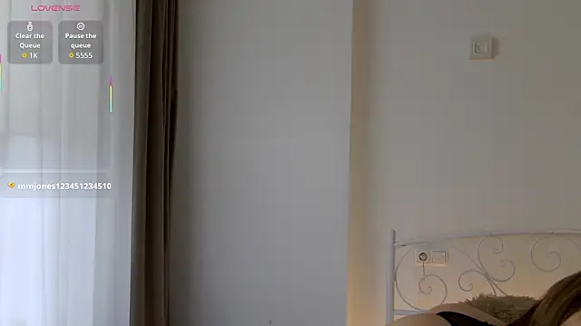 Snapshot of NicoletteBean chatting on 7, 4, 2026 NicoletteBean online show from 7, 4, 2026