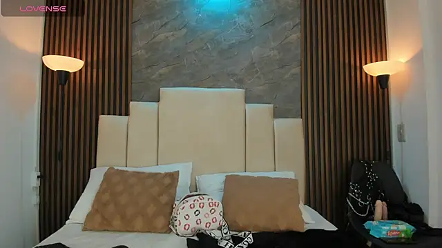 catiusca reyes 03 online show from 11, 4, 2026