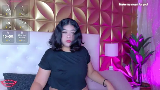 Snapshot of Amanda_Mooree chatting on 11, 4, 2026 Amanda Mooree online show from 11, 4, 2026