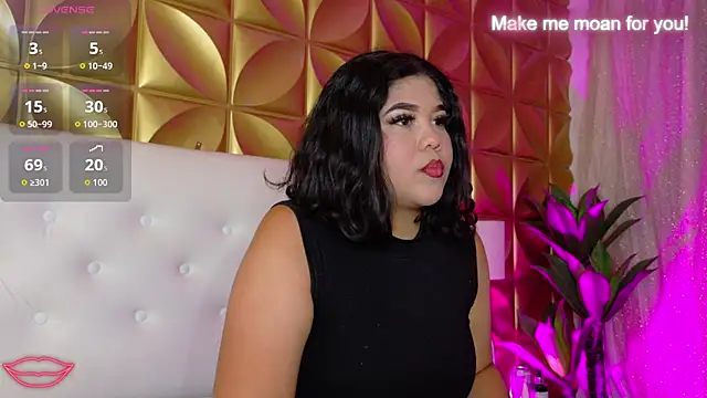 Snapshot of Amanda_Mooree chatting on 12, 4, 2026 Amanda Mooree online show from 12, 4, 2026