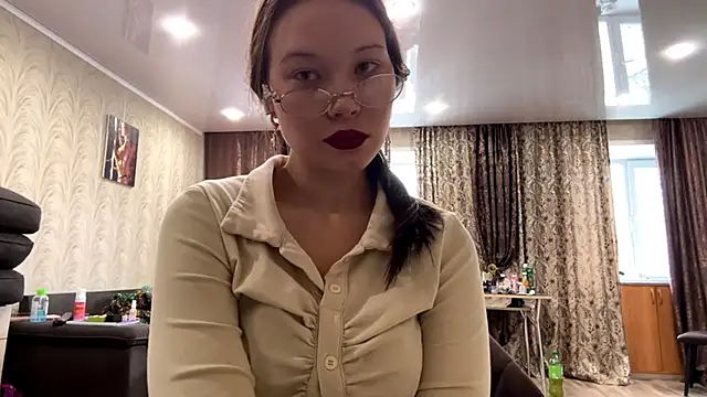 Snapshot of OliviaMoon_24 chatting on 21, 11, 2025 OliviaMoon 24 online show from 21, 11, 2025