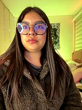 Snapshot of Marianaa__ chatting on 18, 11, 2025 Marianaa online show from 18, 11, 2025