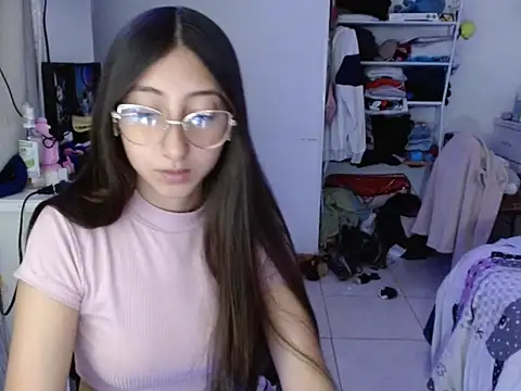 Nanylux online show from 1, 12, 2025