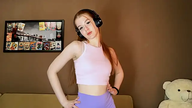 MichelinaCropleys online show from 3, 12, 2025