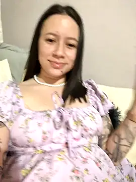 Annie Petters online show from 3, 12, 2025