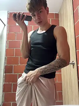 Snapshot of Handsome_boys69 chatting on 15, 3, 2026 Handsome boys69 online show from 15, 3, 2026