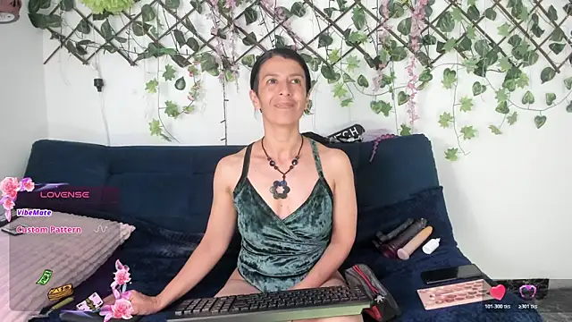 Eva moon5 online show from 9, 1, 2026