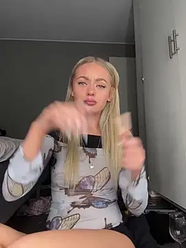 Snapshot of linafuntime chatting on 25, 11, 2025 linafuntime online show from 25, 11, 2025