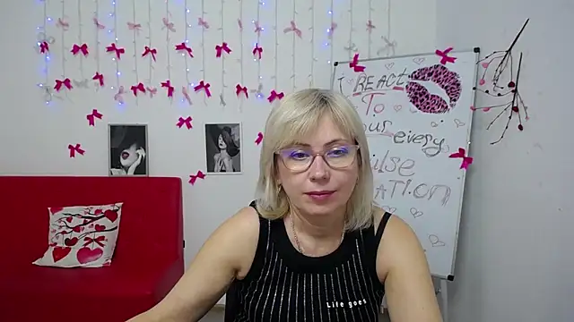 Snapshot of LaurenWishy chatting on 8, 3, 2026 LaurenWishy online show from 8, 3, 2026