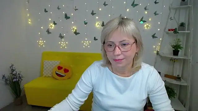 Snapshot of LaurenWishy chatting on 9, 3, 2026 LaurenWishy online show from 9, 3, 2026