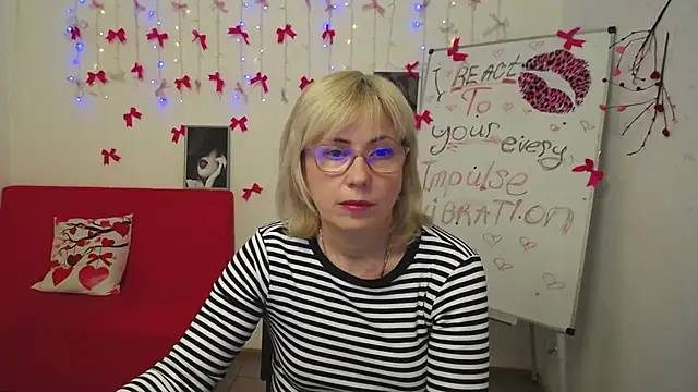 Snapshot of LaurenWishy chatting on 10, 3, 2026 LaurenWishy online show from 10, 3, 2026