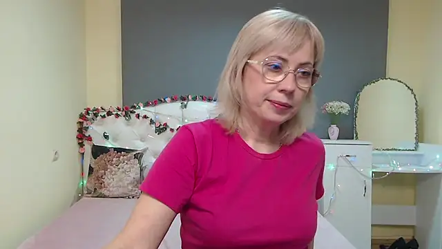 Snapshot of LaurenWishy chatting on 22, 3, 2026 LaurenWishy online show from 22, 3, 2026