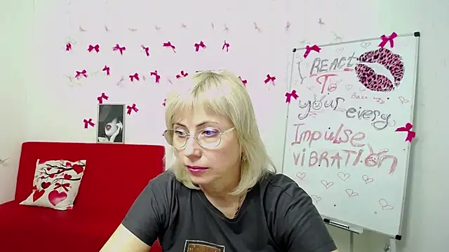 Snapshot of LaurenWishy chatting on 27, 3, 2026 LaurenWishy online show from 27, 3, 2026