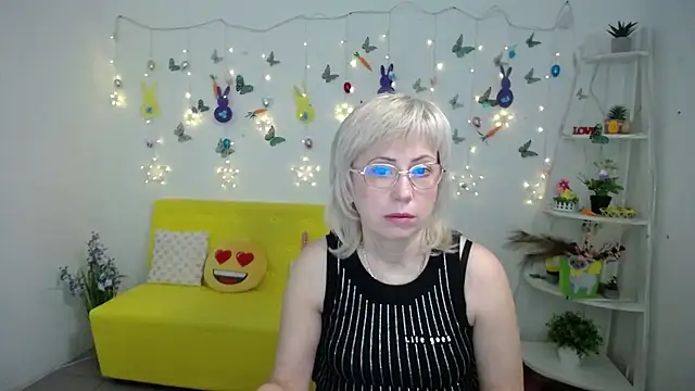 Snapshot of LaurenWishy chatting on 8, 4, 2026 LaurenWishy online show from 8, 4, 2026