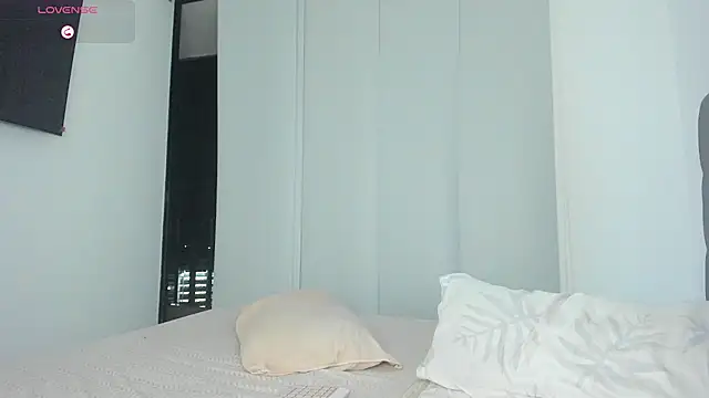 Snapshot of tessa__evans chatting on 25, 5, 2026 tessa evans online show from 25, 5, 2026