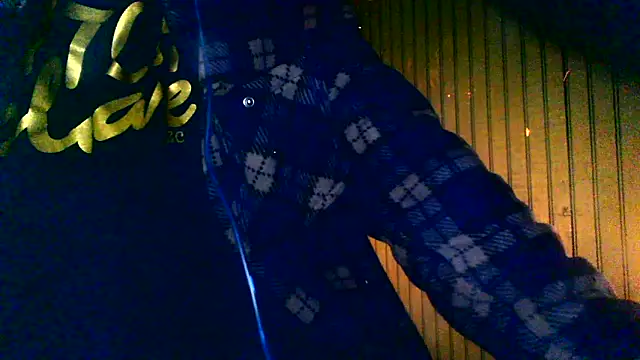 Snapshot of SeductiveIce69 chatting on 20, 12, 2025 SeductiveIce69 online show from 20, 12, 2025