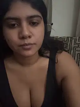 Snapshot of TiaBella_ chatting on 5, 1, 2026 TiaBella online show from 5, 1, 2026