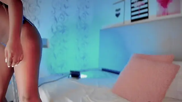 Snapshot of Zendaya___ chatting on 27, 11, 2025 Zendaya online show from 27, 11, 2025