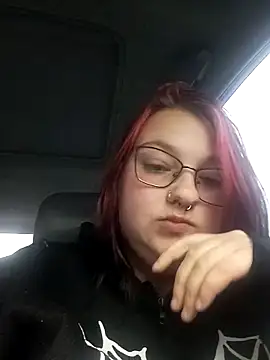 Snapshot of living420 chatting on 26, 11, 2025 living420 online show from 26, 11, 2025