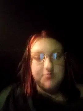 Snapshot of living420 chatting on 28, 11, 2025 living420 online show from 28, 11, 2025