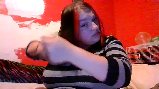 Snapshot of living420 chatting on 4, 12, 2025 living420 online show from 4, 12, 2025