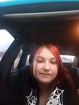 Snapshot of living420 chatting on 4, 12, 2025 living420 online show from 4, 12, 2025