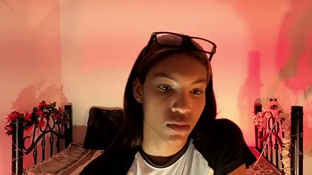 Snapshot of ginebra-n18 chatting on 25, 11, 2025 ginebra-n18 online show from 25, 11, 2025